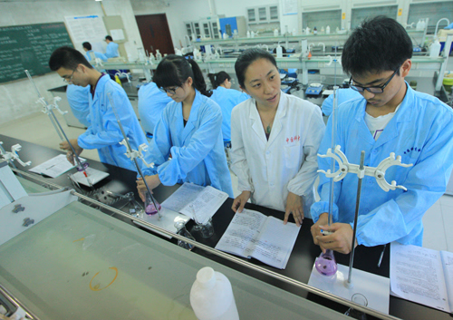 實驗室里的科技火種 中國科學技術大學如何點燃本科生科研熱情